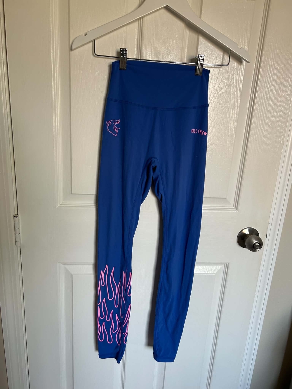 Kill Crew Porrada Series Vol. 1 Blue Pink Flame Leggings Size Small